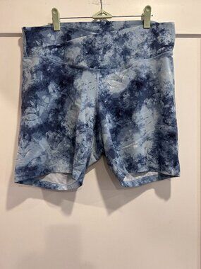 Old Navy Active PowerChill 2X Extra High-Rise Bike Shorts Blue Tie Dye
